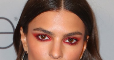 Emily Ratajkowski hasizma szembeszállt az anatómiai törvényeivel!