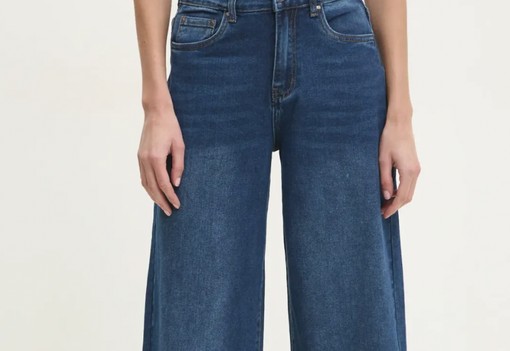 Találd meg a tökéletes farmert a GLAMOUR-napokon: mutatjuk a legjobb darabokat óriási kedvezményekkel