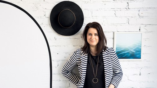 Pályi Zsófia képein keresztül mesél a Balatonról, egyúttal rólunk, magyarokról