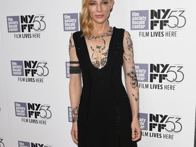 Cate Blanchett szét lett tetoválva!