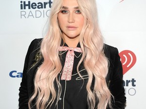 Azt hiszed láttál már igazán kövér macskát? Kesha cicája biztosan übereli!