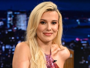 Millie Bobby Brown káprázatos meztelenruhában érkezett a Stranger Things új évadának premierjére