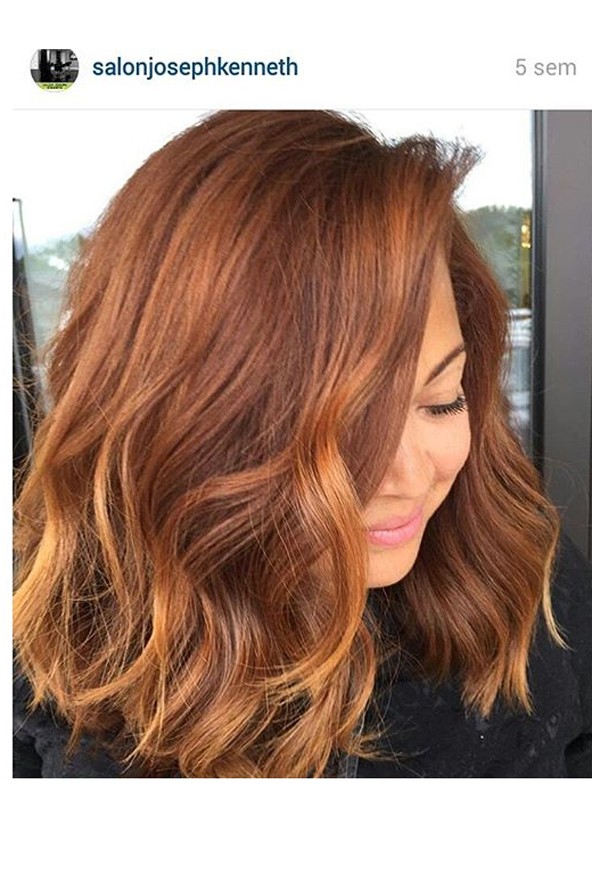 Csak egy kicsit vöröses árnyalattal csatlakozott a trendhez