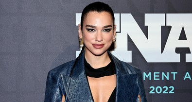 Dua Lipa extrém bikinije meghozza a kedved a nyárhoz