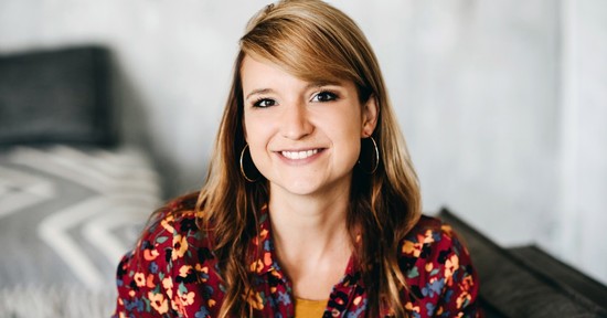 A nőtörténelem elfelejtett alakjai jelennek meg Budai Lotti kártyáin