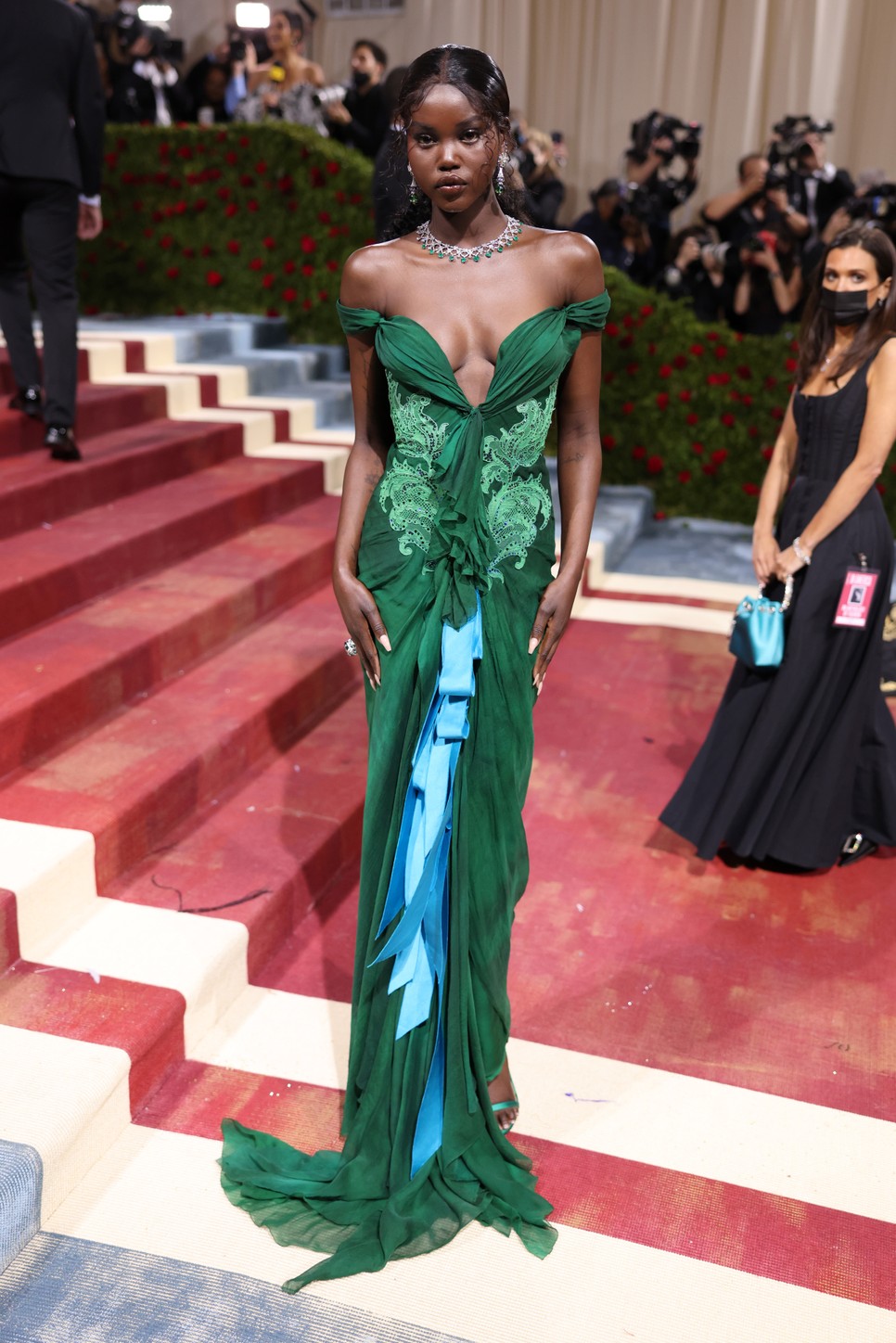 Aktivizmus a vörös szőnyegen: így álltak ki a sztárok a számukra fontos ügyekért az idei Met gálán!