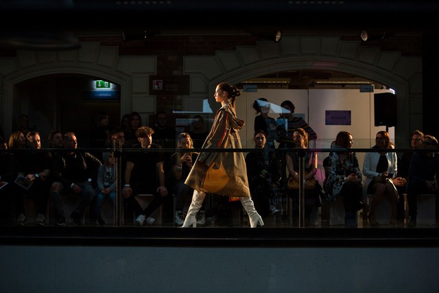 Lezárult az első magyar divat mentorprogram - ez a 6 magyar tervező nemzetközi piacokon is bemutathatja a termékeit