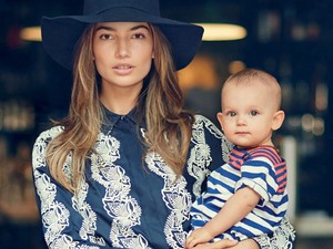 Az év legcukibb divatanyaga - Modellek és gyerekeik közösen pózolnak