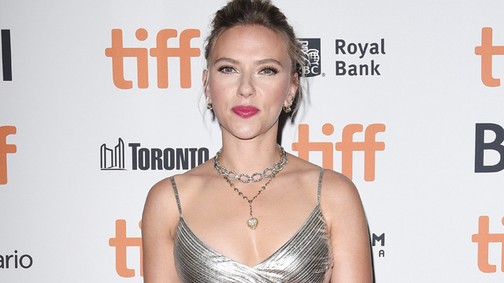 Scarlett Johansson botrányfilmjének stábja imádnivaló volt a vörös szőnyegen