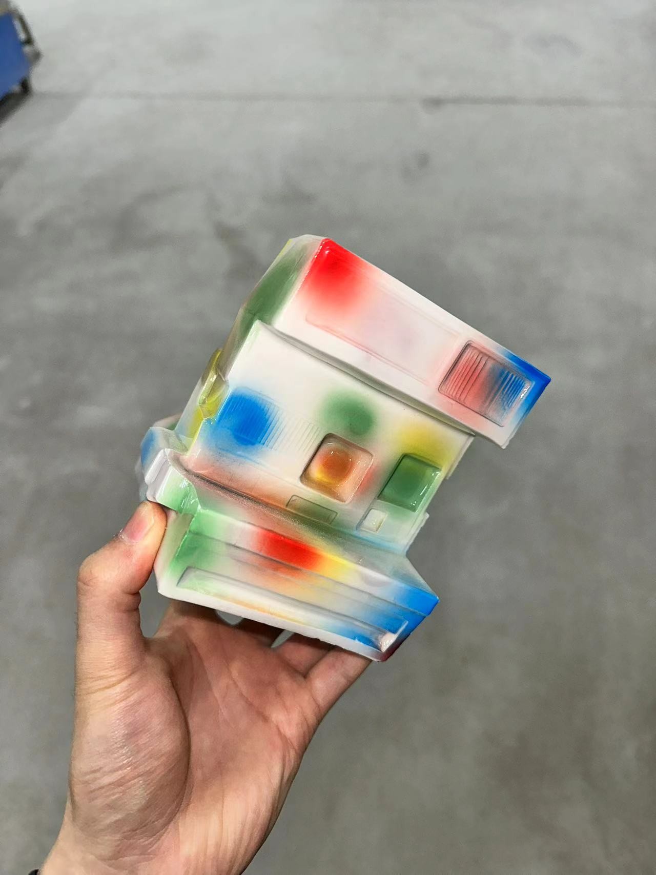 Oversize Guo kerámiaművész alkotása