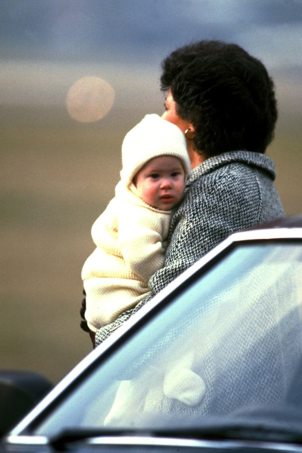 Barbara Barnes dadus karján Harryvel 1985-ben.