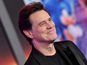 Kiakadtak a rajongók Jim Carrey új fotói láttán, szerintük alig hasonlít önmagára a színész