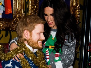 Zseniális fotók: ilyen lesz Meghan Markle és Harry karácsonya? Csúnya pulcsi, óriási pocak, poénkodás...