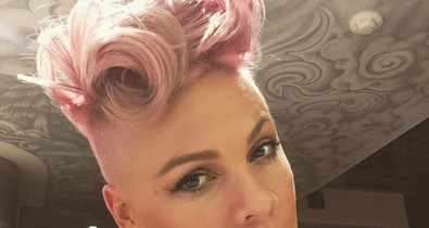 Pink a világ legjobb párkapcsolati tanácsát adta 6 éves lányának!