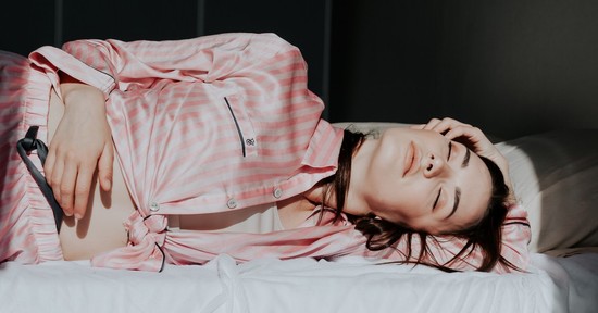 Az aromaterapeuta 3 kipróbált módszere, amitől úgy alszol majd, mint a bunda