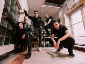 Klippremier! Pásztor Anna: A "Lábon kihordott szerelmek" az élet igenlése, a játék igenlése, a szerelmek létjogosultsága