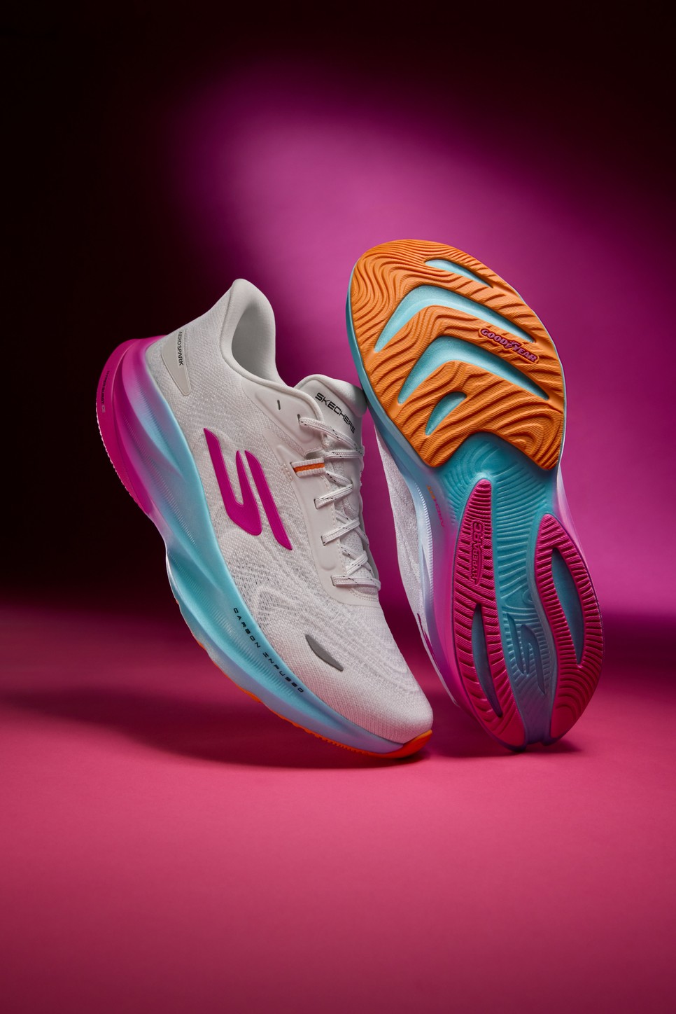 Legyél szélsebes a Skechers AERO futócipőkben! (x)