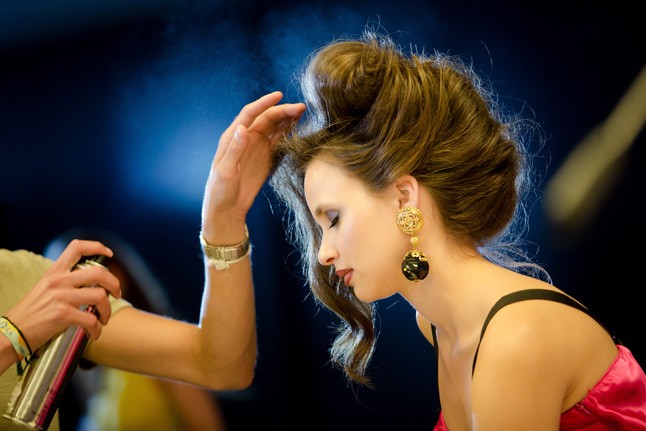 Kukkantás a Swing kulisszái mögé #1- A fodrász válaszol