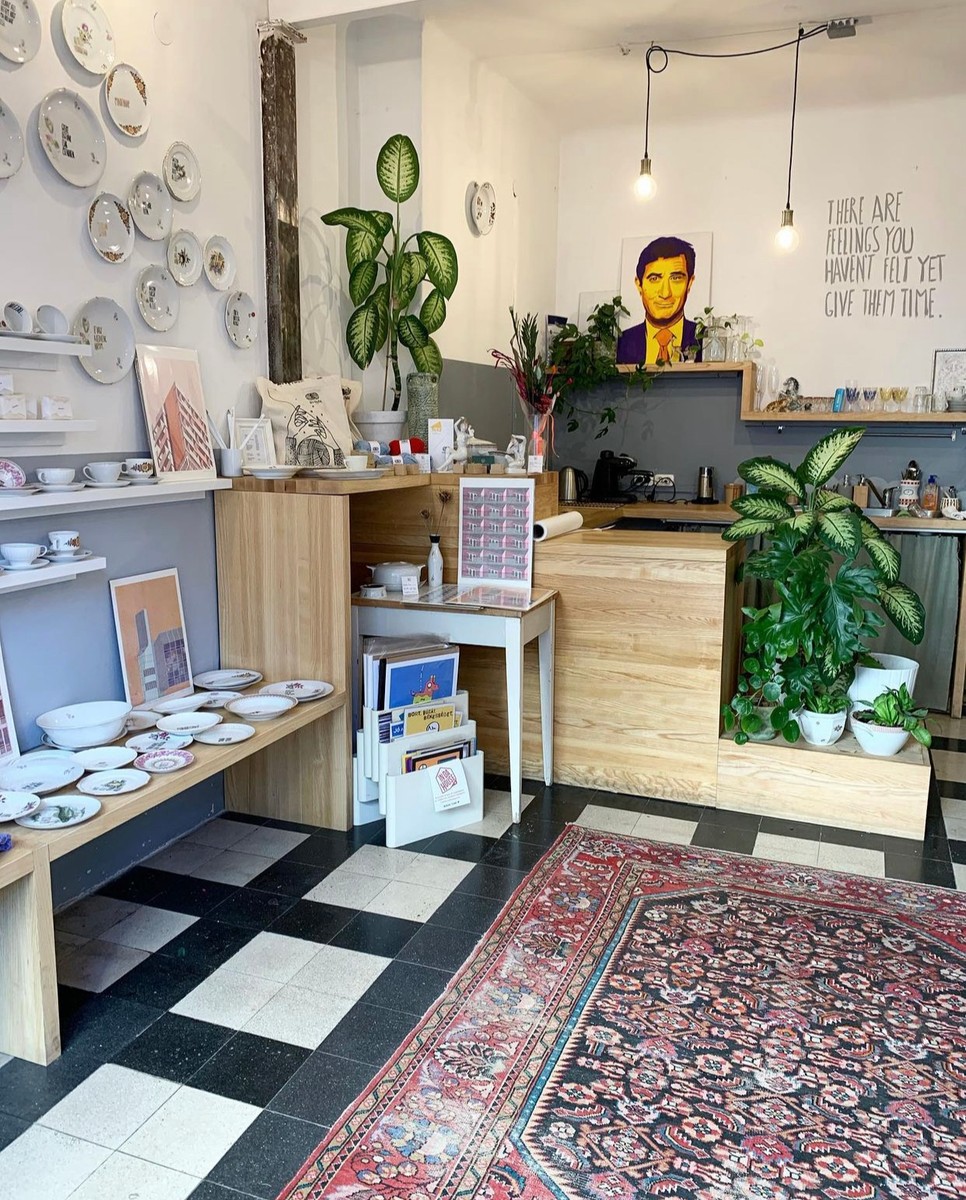 A NOS a hely, új helyen, a budapesti Batthyány u. 12, szám alatt található