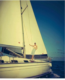 Ki ez a csodás lány a Harper`s Bazaar címlapján?