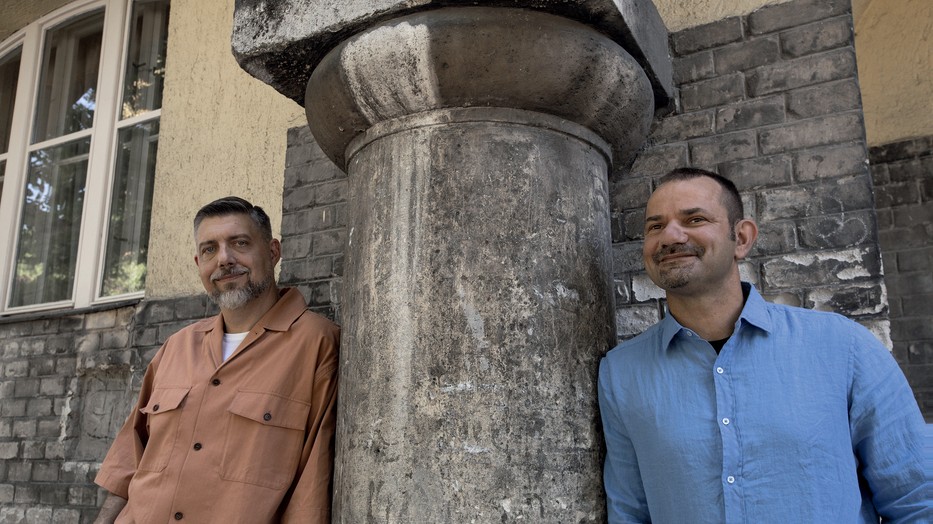 Szilágyi Szilárd: Ing MASSIMO DUTTI | Dr. Lassányi Gábor: Kék ing H & M