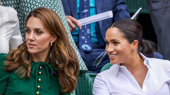 Egyetlen szóval okozott kínos perceket Meghan Markle, ezt válaszolta Katalin hercegné kérdésére