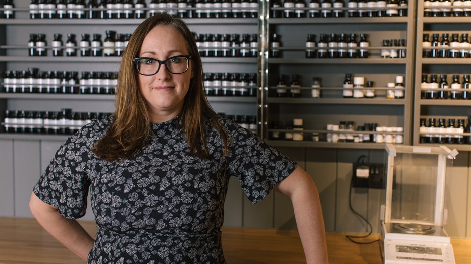 Emma tanácsa, hogy parfümválasztáskor is saját magadnak próbálj megfelelni, ne pedig másoknak