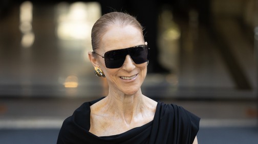 Celine Dion élete legszebb ruhájában tündökölt, mintha ráöntötték volna a Chanel kreációt