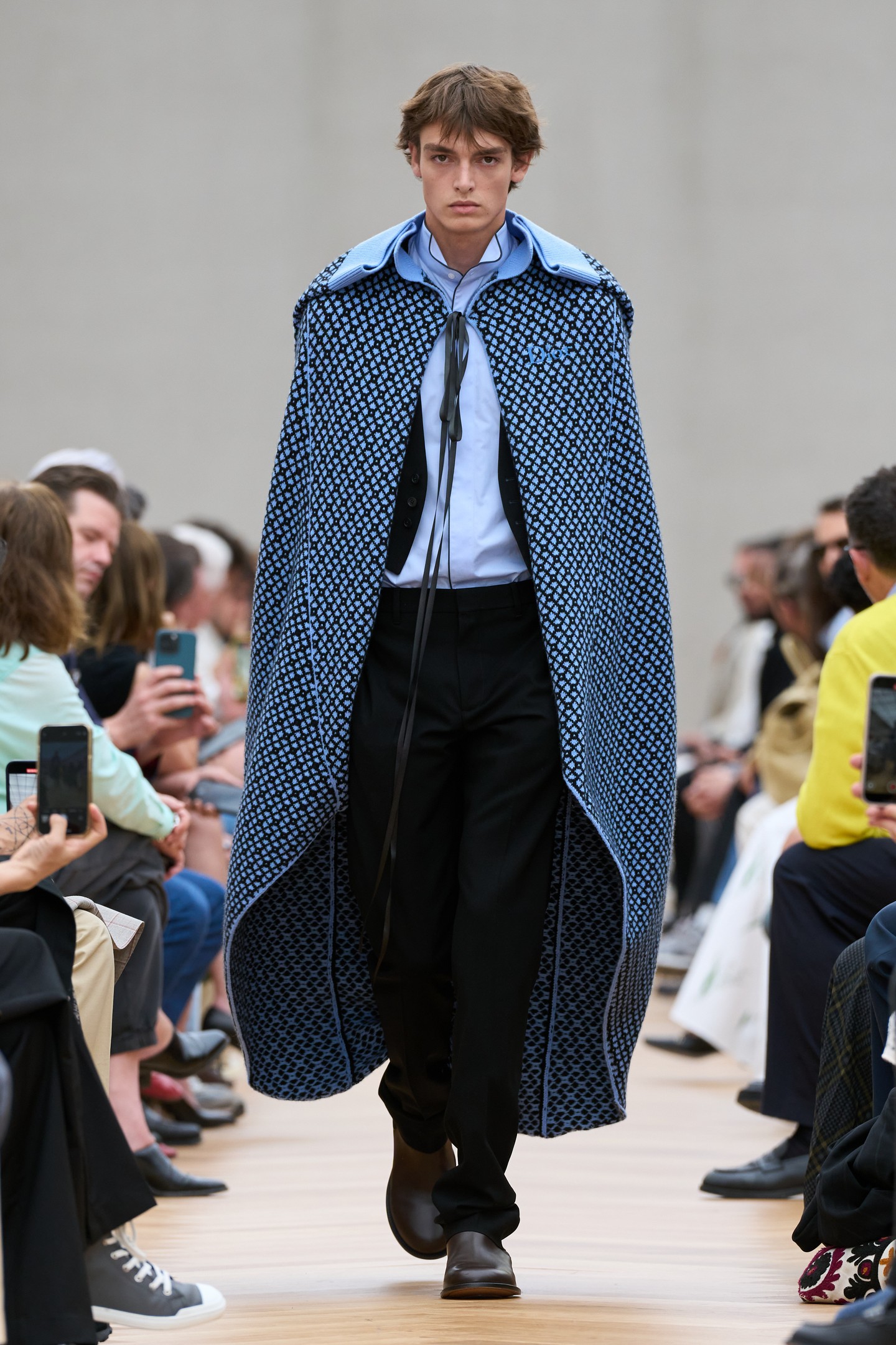 Jonathan Anderson a 2025-ös őszi/téli férfikollekcióval mutatkozott be a Diornál