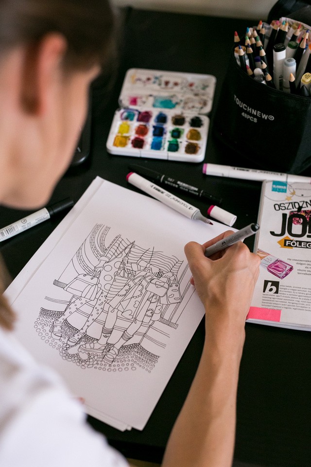 Ezen a héten a tehetséges illusztrátor, Mészáros Lúcia gardróbjába lesünk be