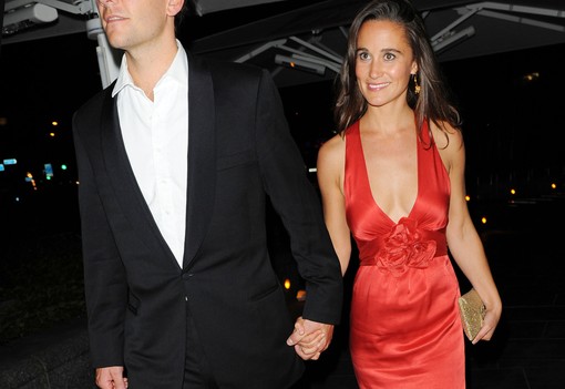 7 alkalom, amikor Katalin hercegné húga arcpirító ruhában jelent meg: Pippa Middleton a háttérből is képes ellopni a show-t