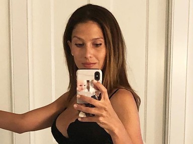 Bizarr? A sztárfeleség megmutatja, milyen gyakorlatot kell végezned, hogy jobb legyen a szex