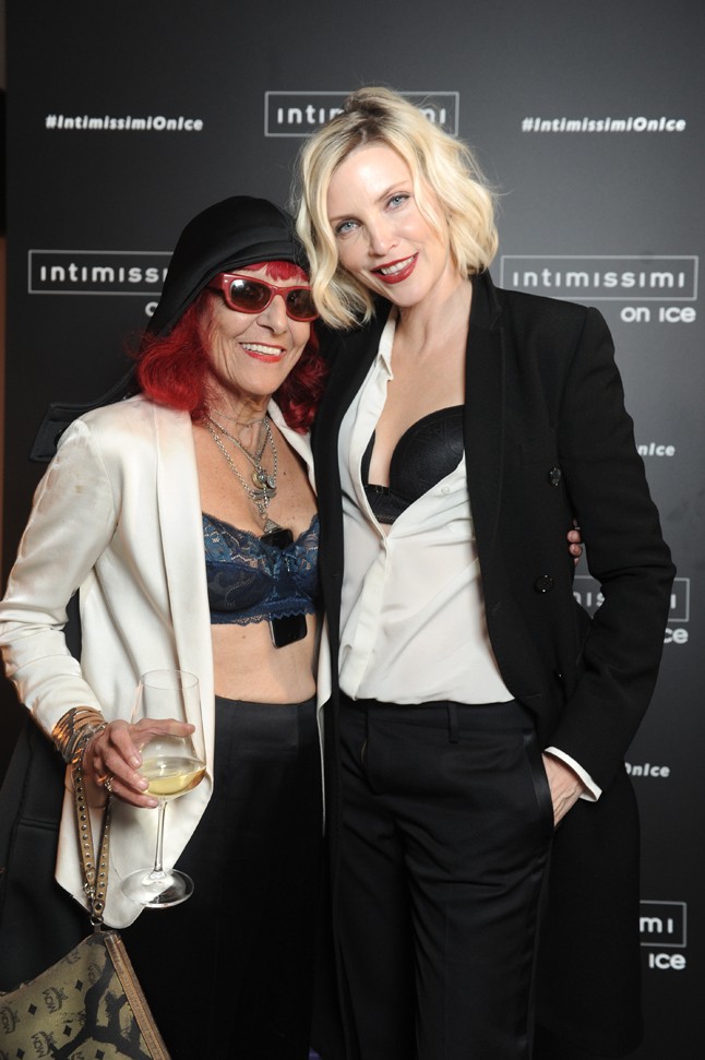 A női szépség és az érzékiség ünnepe a vörös szőnyegen