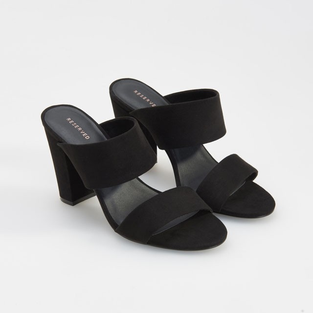 Fekete papucs RESERVED 8995 Ft- reserved.com