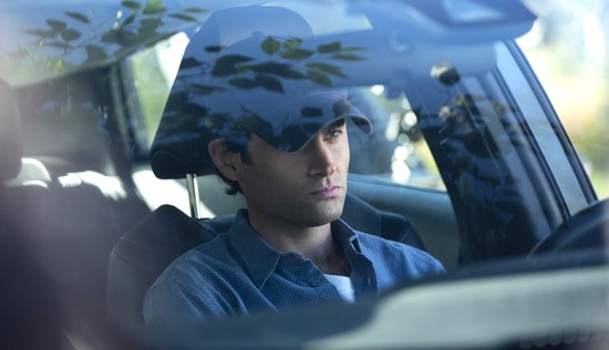 Penn Badgley kevesebb szexjelenetet kért házasságára való tekintettel a You 4. évadában