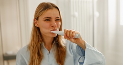 A fogorvos lezárta a vitát: elárulta, reggeli előtt vagy után kell fogat mosni