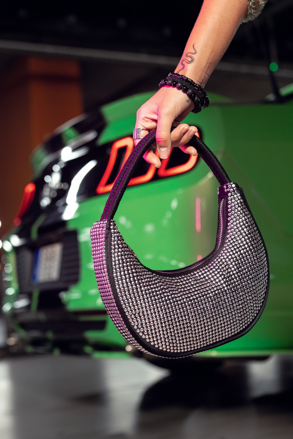 Táska MANGO 9995 Ft