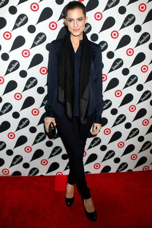 Amikor nem estélyiben van, akkor is szuper csinos.