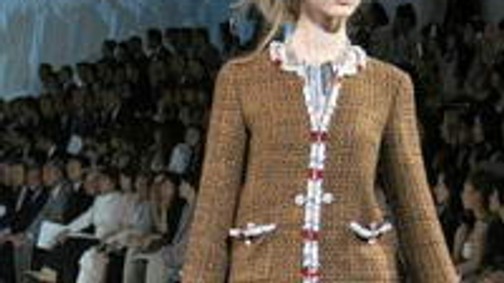 14 évesen Chanel-kifutón!