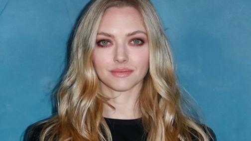 Amanda Seyfried 15 évet letagadhatna ebben a szettben, mégis ultramenő