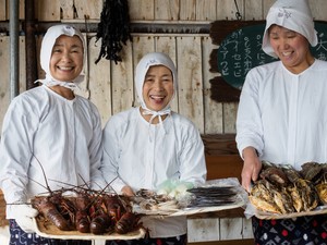 Ősrégi japán hagyományt követnek a „tenger asszonyai”, akik mára alig ezren maradtak