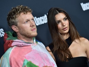 Emily Ratajkowski exférjét szexuális visszaéléssel vádolják