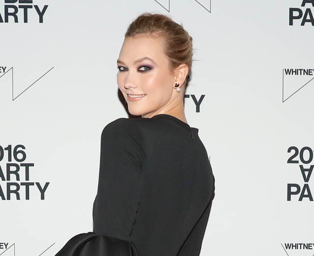 karlie kloss, lábai, topmodell, brandon maxwell, vörös szőnyeg