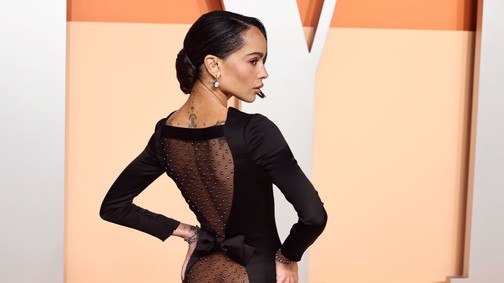 Zoë Kravitz fenékvillantással sokkolt, Kendall Jenner átlátszó kreációja minden képzeletet felülmúl - íme, az idei Oscar-gála legforróbb meztelenruhái