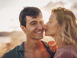 3 jel, hogy érzelmileg biztonságos kapcsolatban vagy