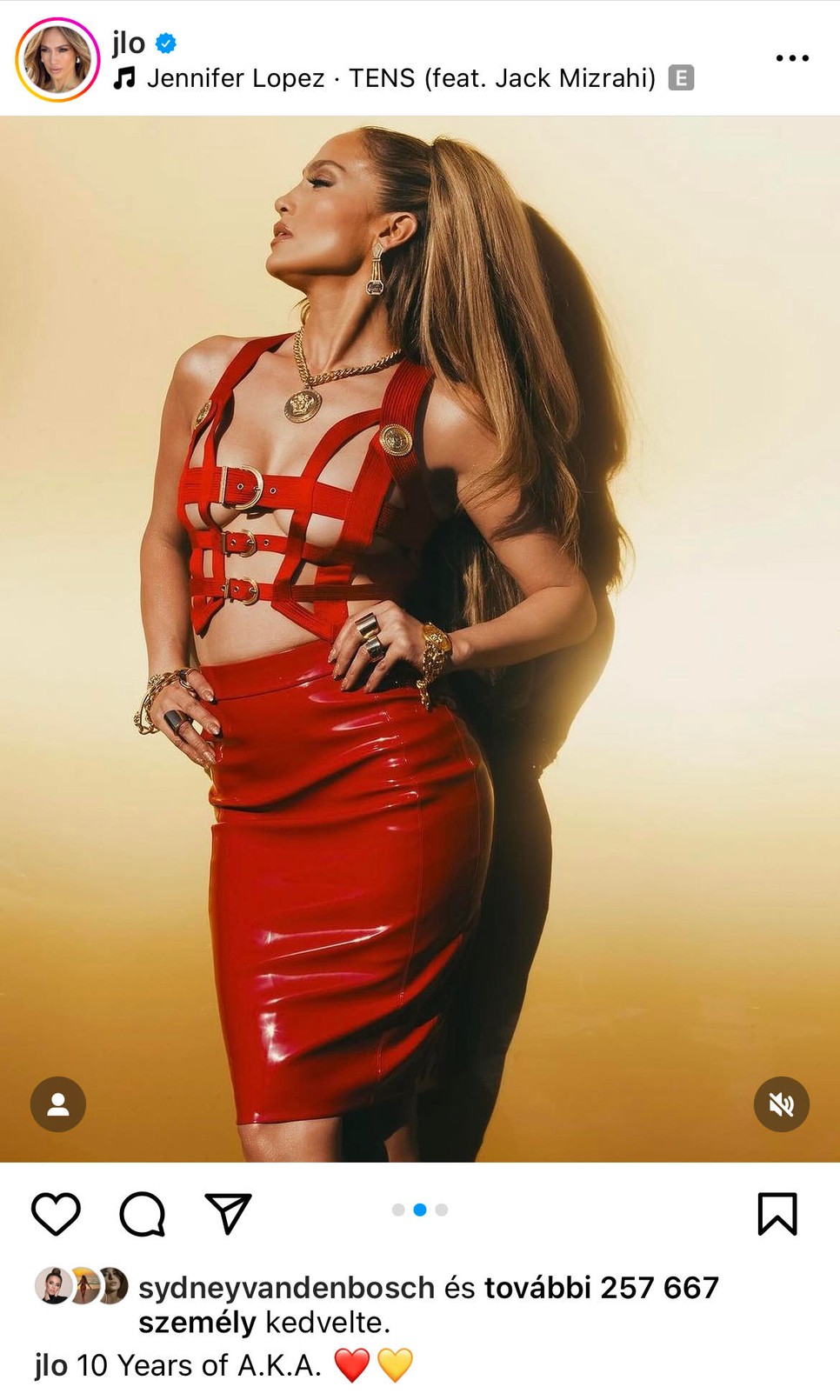 Jennifer Lopez meztelenruhája láttán leesett az állunk