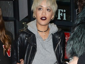 Rita Ora haja megint punkosan rövid