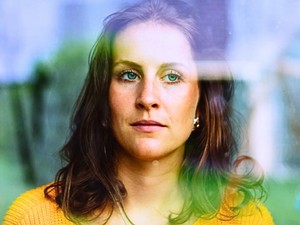 Drasztikus, és végleges: mi állhat a ghosting hátterében? Családterapeutával beszélgettünk a jelenségről