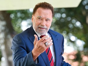 Arnold Schwarzenegger 79 éves lett, félelmetesen jó formában van a színész