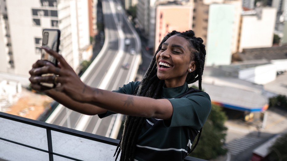 A távkapcsolatnak előnyei és hátrányai is vannak